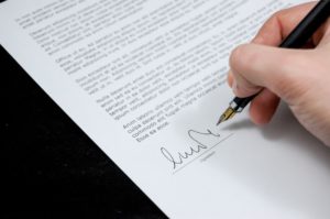 letselschade-claimen-handtekening